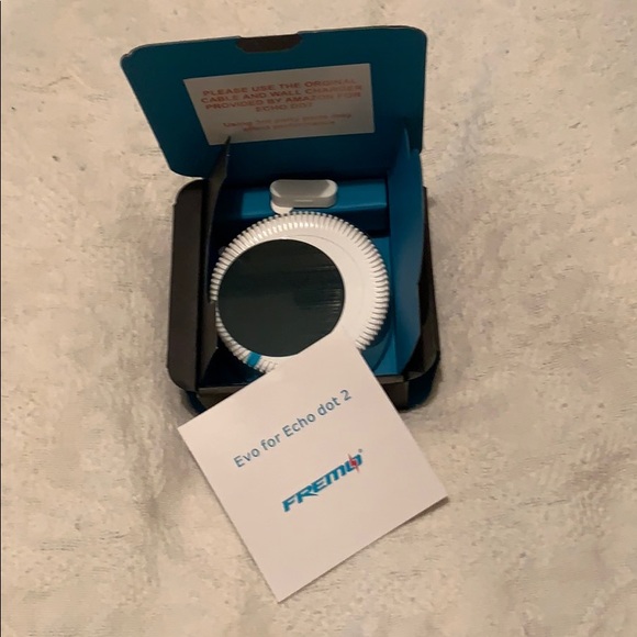 Echo Dot 2 cordless battery pack. - Picture 2 of 3